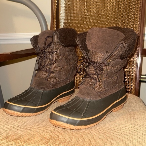 Size 10 Women's Brown Winter Boots - Picture 6 of 12